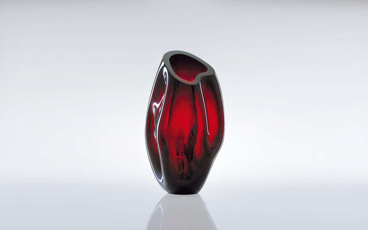 Magma glass vase
